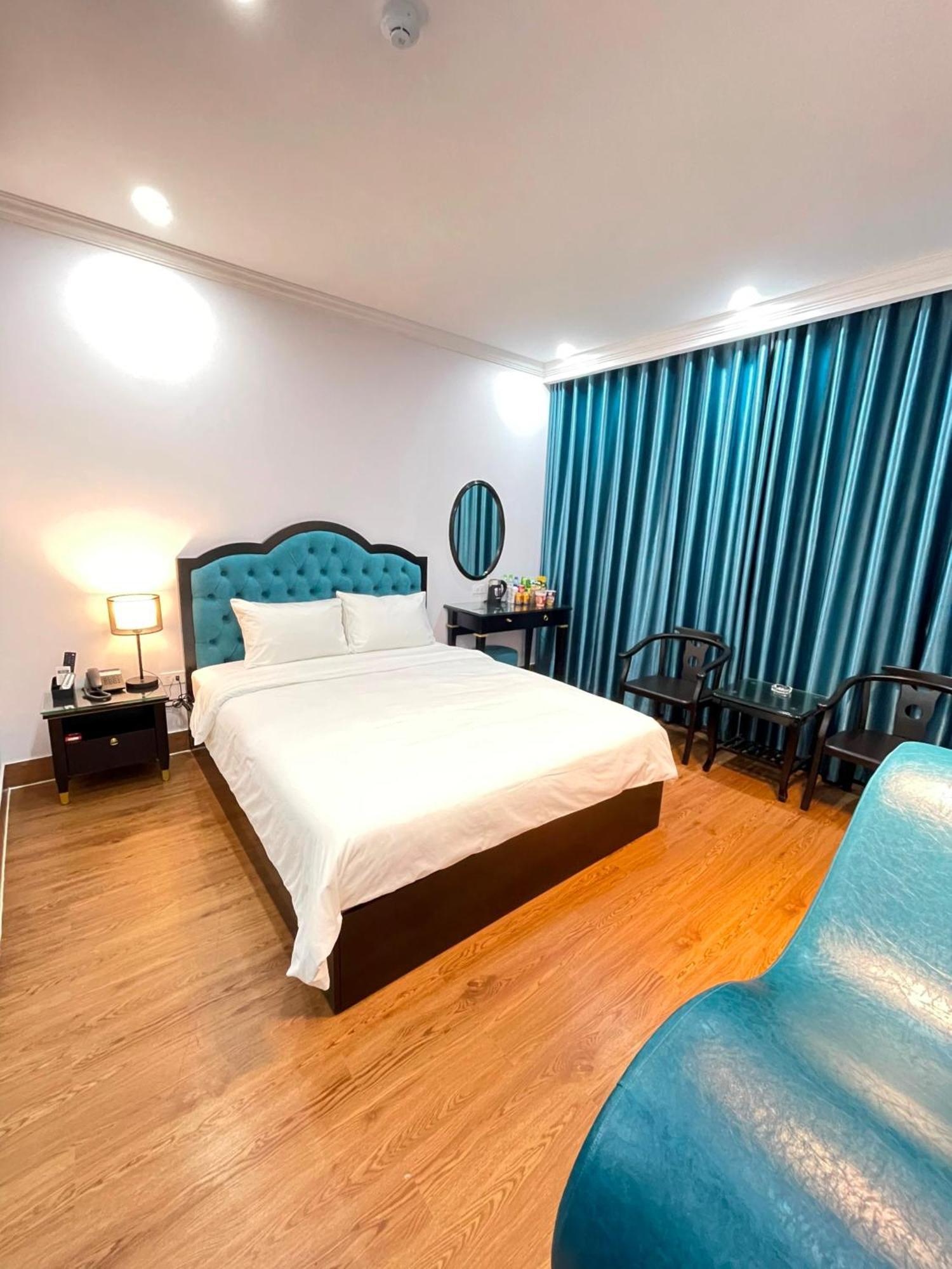 Nhat Tan Hotel Hanoi Exterior photo