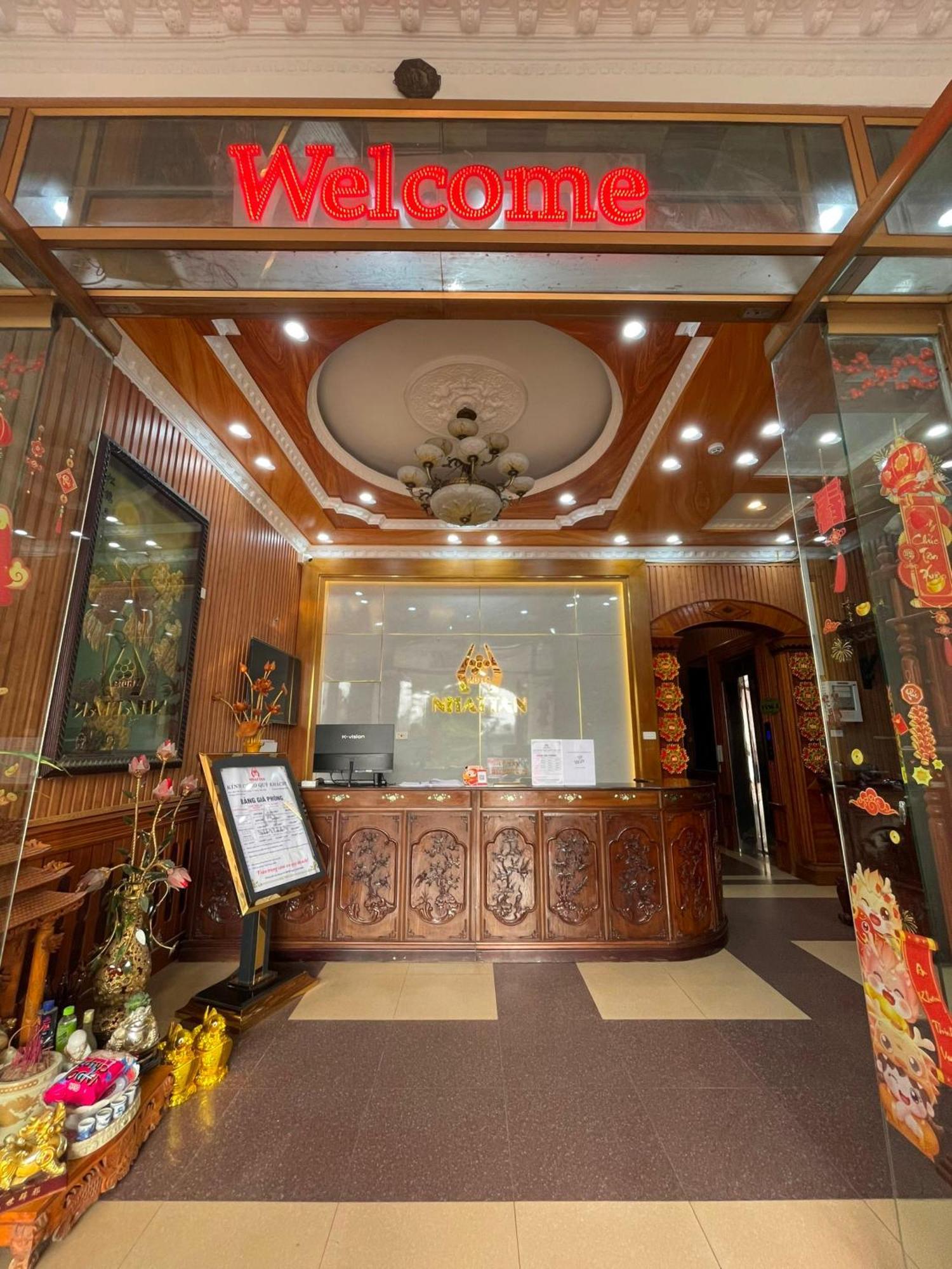 Nhat Tan Hotel Hanoi Exterior photo