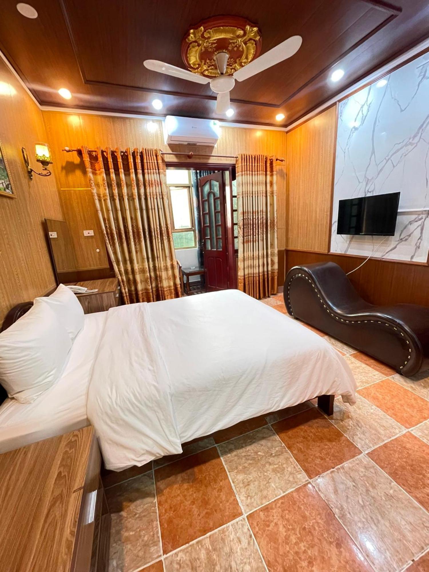 Nhat Tan Hotel Hanoi Exterior photo
