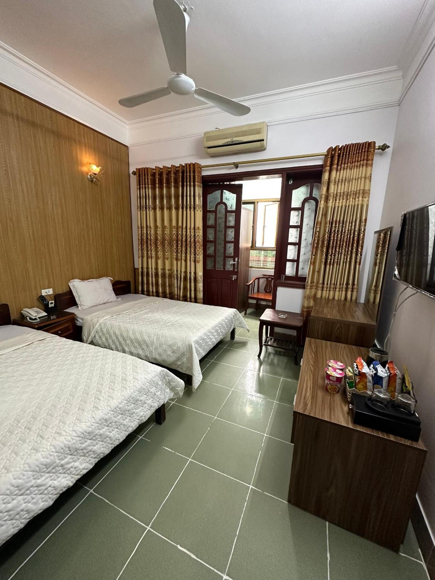 Nhat Tan Hotel Hanoi Exterior photo